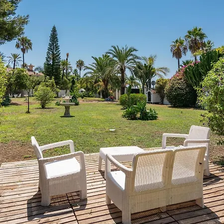Villa 2 Bedroom With Private Pool Near Puerto Banus Marbella