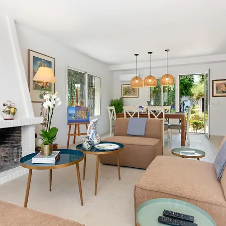 2 Bedroom With Private Pool Near Puerto Banus