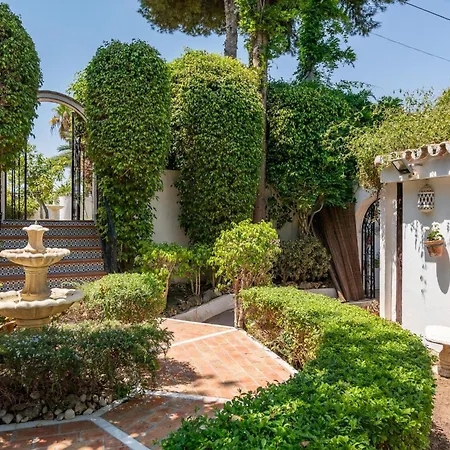 2 Bedroom With Private Pool Near Puerto Banus
