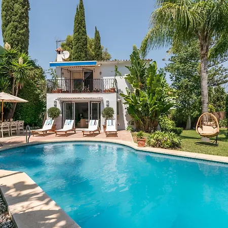 2 Bedroom With Private Pool Near Puerto Banus Villa