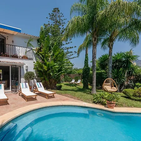 2 Bedroom With Private Pool Near Puerto Banus Marbella