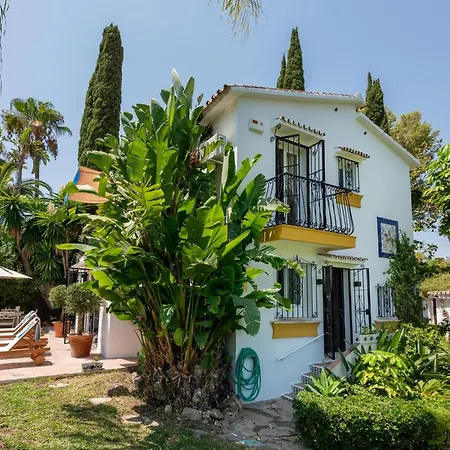 2 Bedroom With Private Pool Near Puerto Banus Villa Marbella